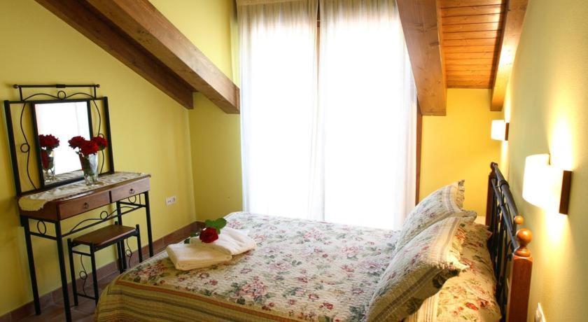 Onís Apartamentos Rurales La Vina מראה חיצוני תמונה