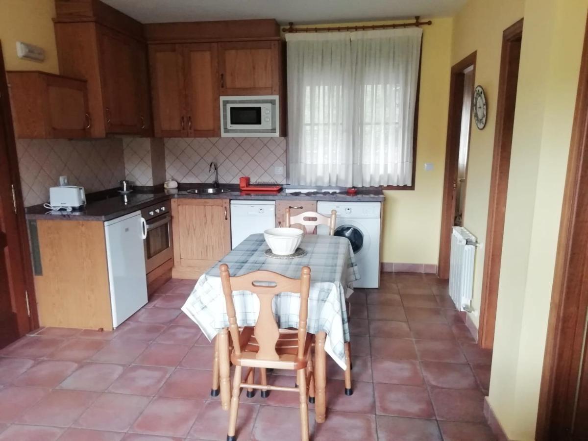 Onís Apartamentos Rurales La Vina מראה חיצוני תמונה