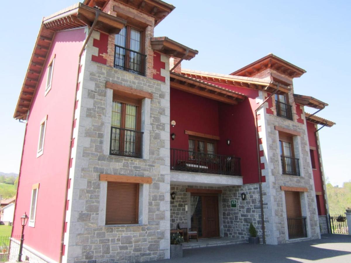 Onís Apartamentos Rurales La Vina מראה חיצוני תמונה
