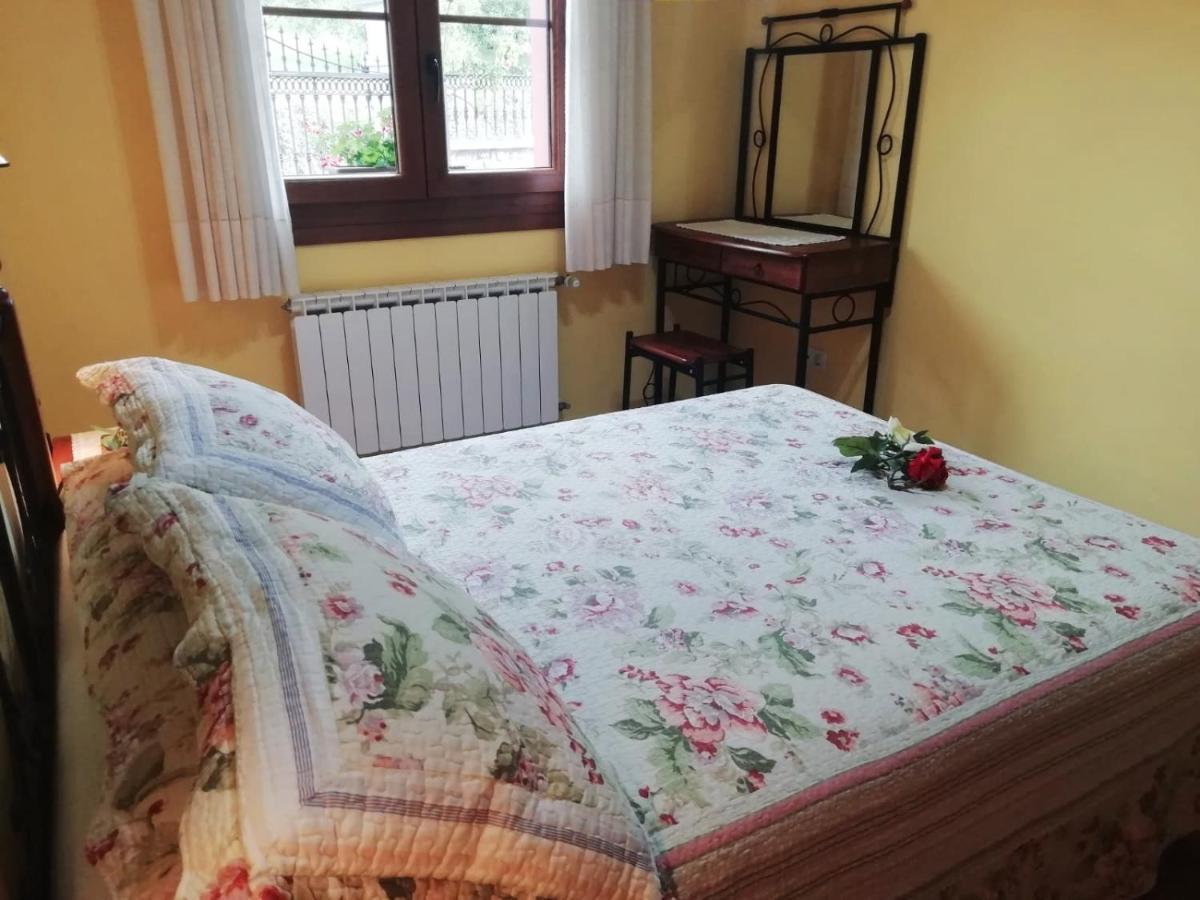 Onís Apartamentos Rurales La Vina מראה חיצוני תמונה