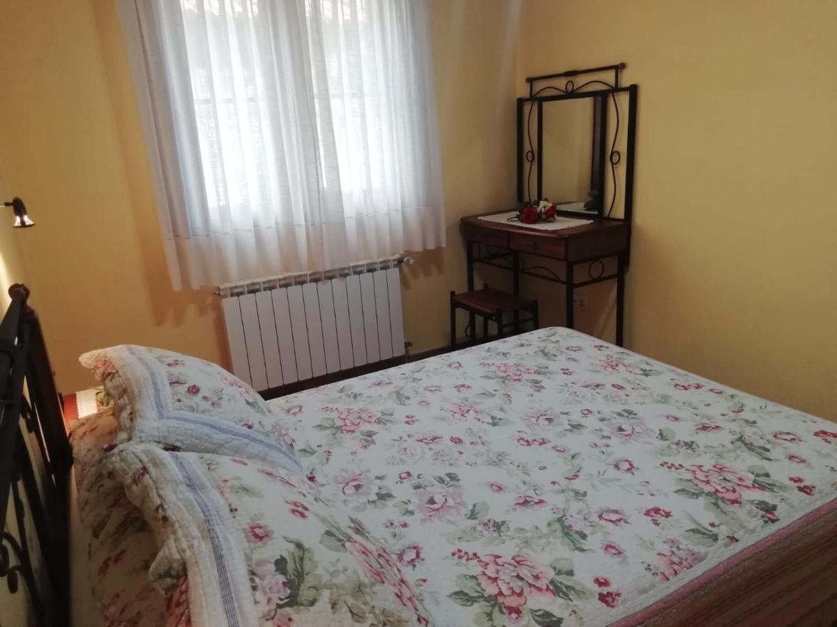 Onís Apartamentos Rurales La Vina מראה חיצוני תמונה