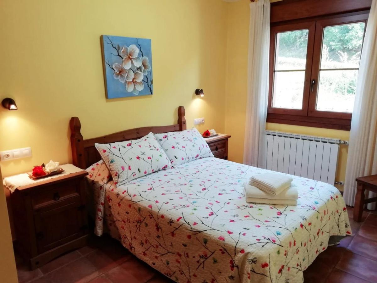 Onís Apartamentos Rurales La Vina מראה חיצוני תמונה