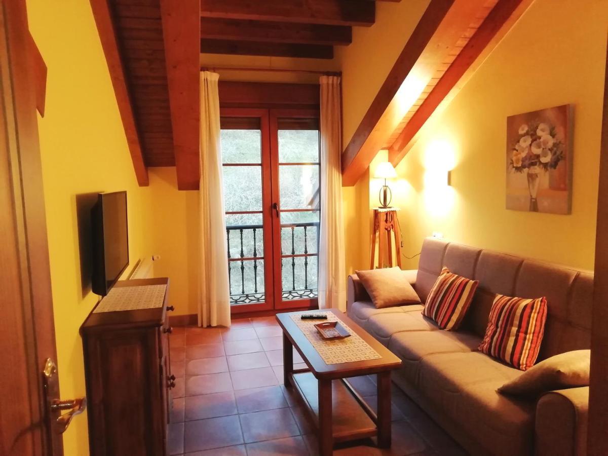 Onís Apartamentos Rurales La Vina מראה חיצוני תמונה