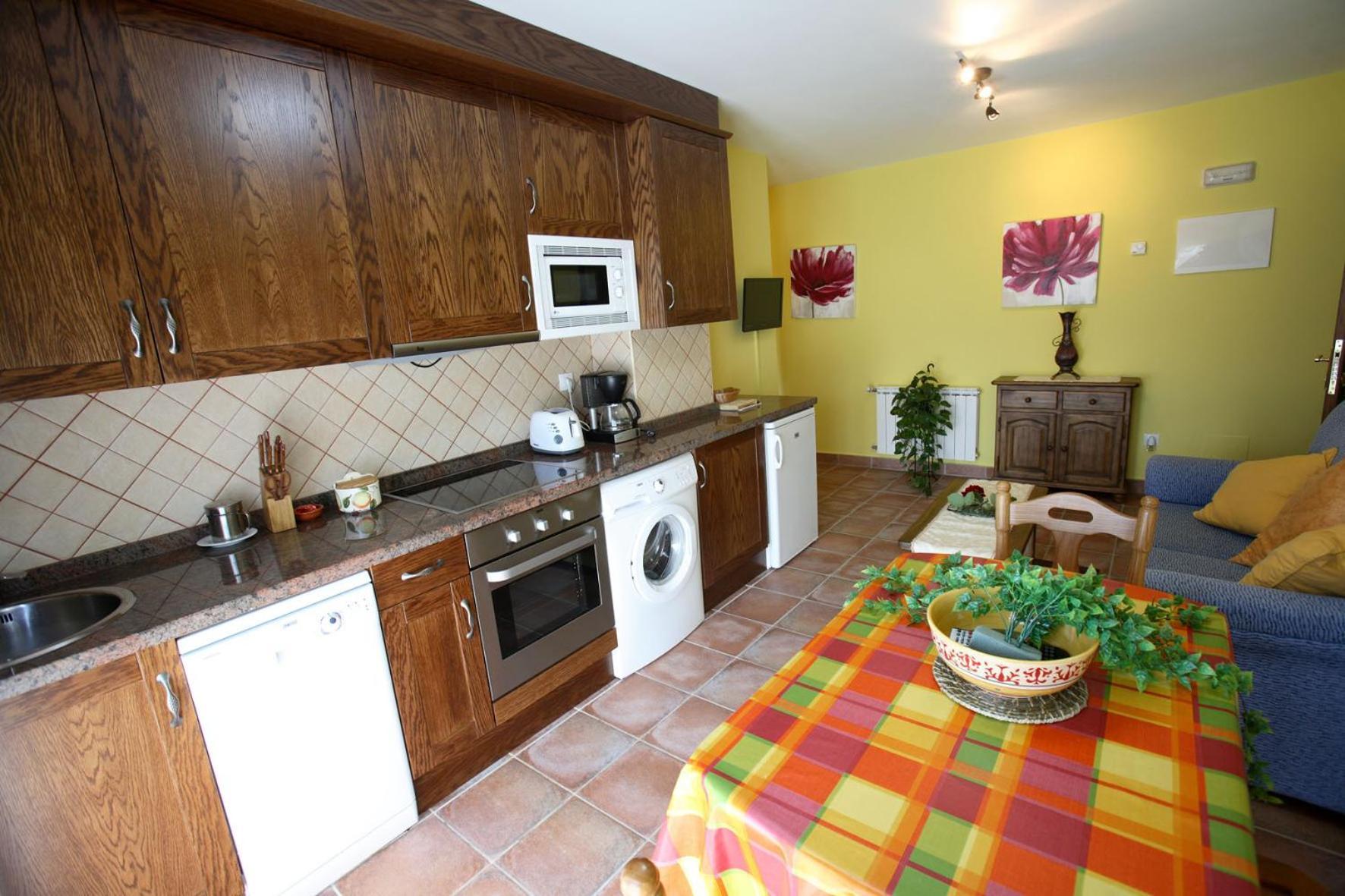 Onís Apartamentos Rurales La Vina מראה חיצוני תמונה