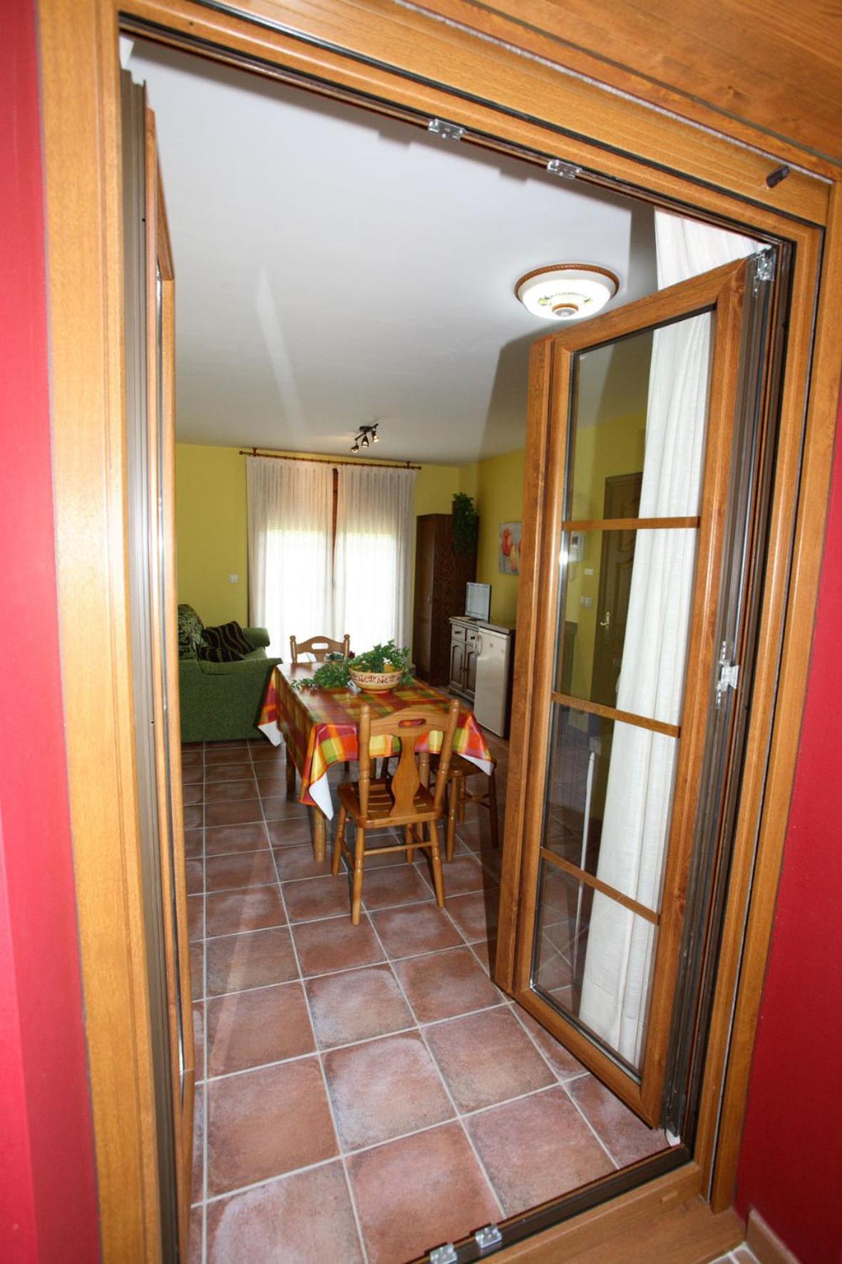 Onís Apartamentos Rurales La Vina מראה חיצוני תמונה